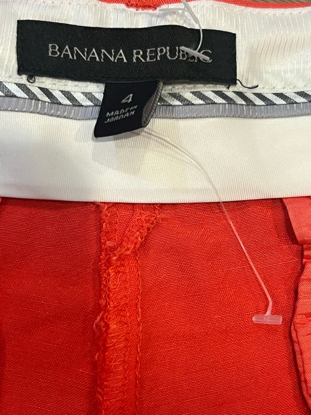 Banana Republic Logan Linen Blend  Capris Size 4 Regular, Comfy, Lightweight